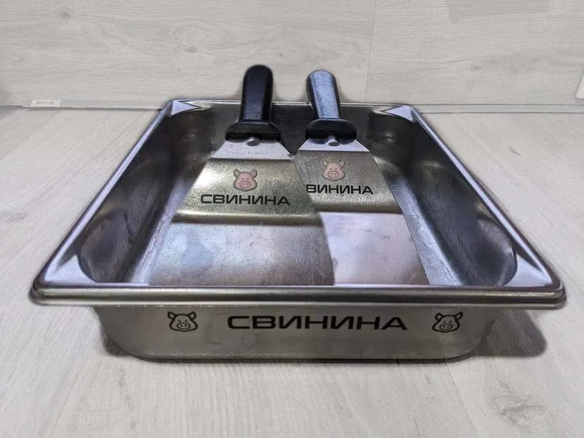 Лазерне гравіювання та маркування: Точне нанесення написів і логотипів на метали, пластик і шкіру.