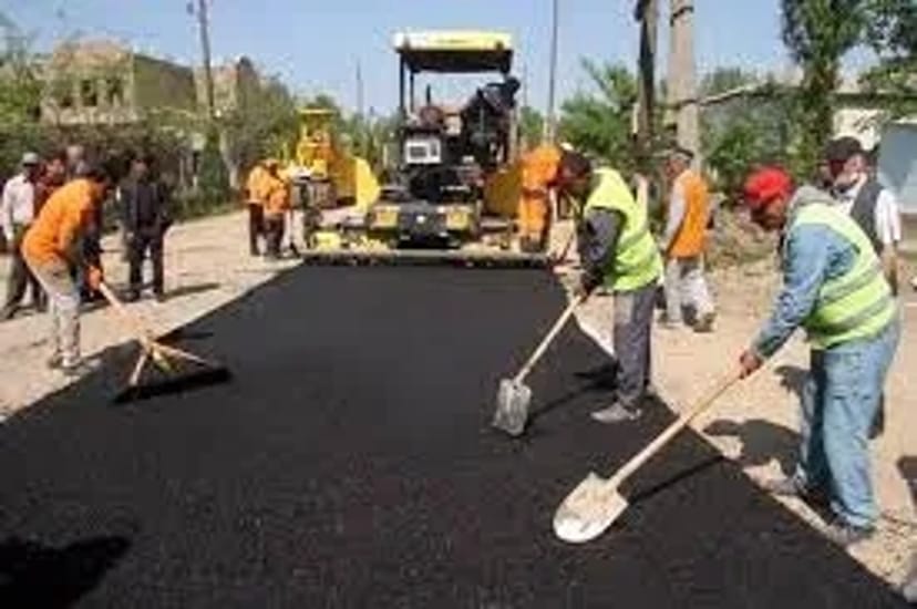 Асфальтирование любой сложности объектов, ангаров, дорог, дворов, дачных дорог. Установка дорожных и тротуарных бордюров.  Укладка тротуарной плитки (ФЕМ) Высокое качество и ГАРАНТИЯ! Киев и Киевская область.  Своя спецтехника и оборудование.