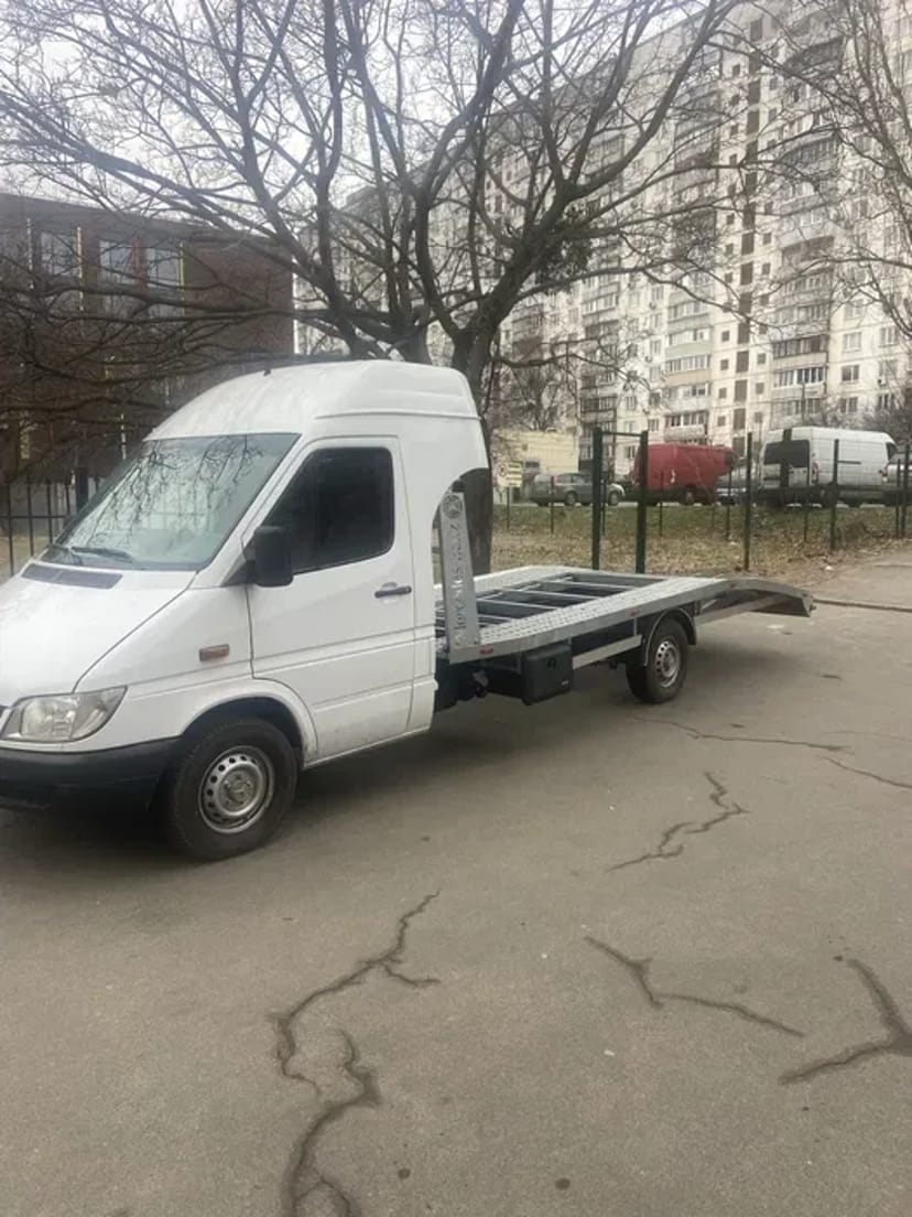Евакуатор. Евакуатор Київ. Послуги евакуатора Київ, Україна