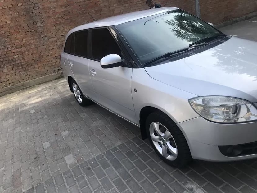 авто під таксі та власні потреби