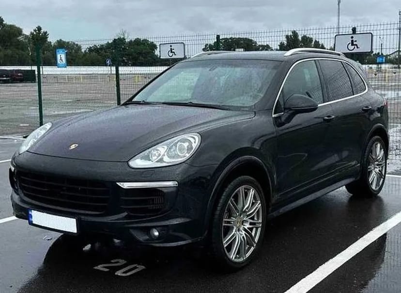 259 Porsche Cayenne чорний на весілля з водієм