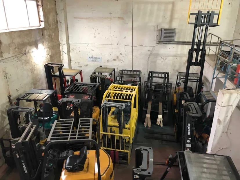 Навантажувач: Послуги з Навантаження, Розвантаження та Переміщення Вантажів. Доступні Ціни!