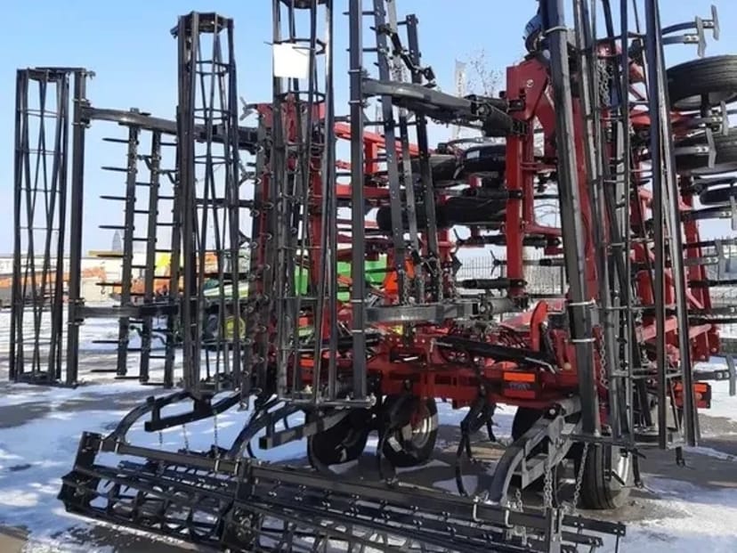 Культиватор CASE IH Tiger Mate 255