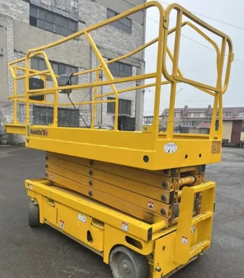 Ножичний підіймач