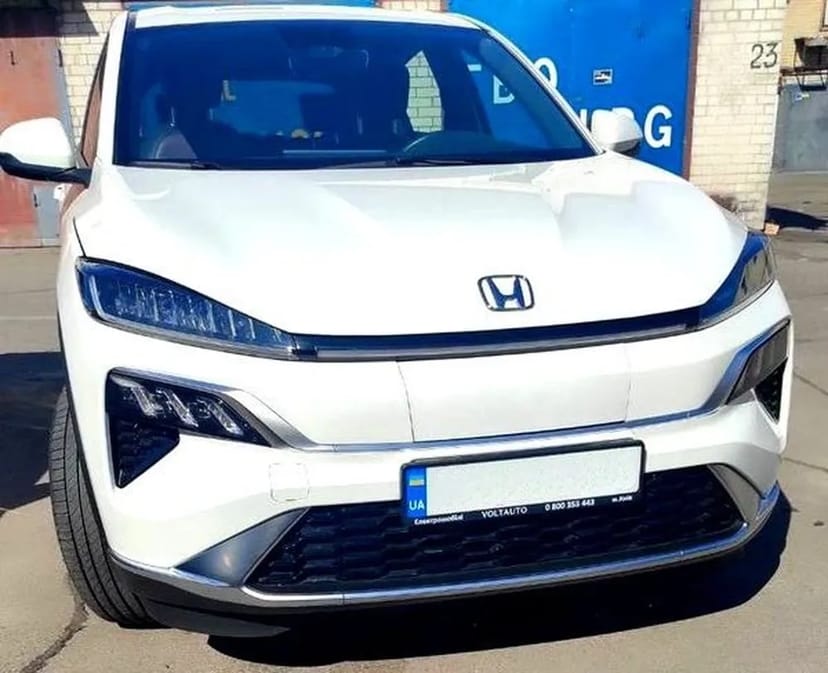 421 Позашляховик на весілля Honda eNS1 замовити з водієм