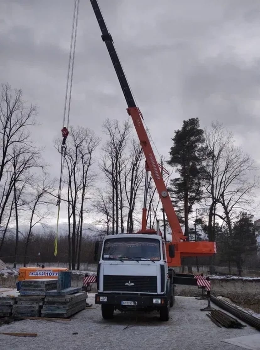 Автокран 25 т.