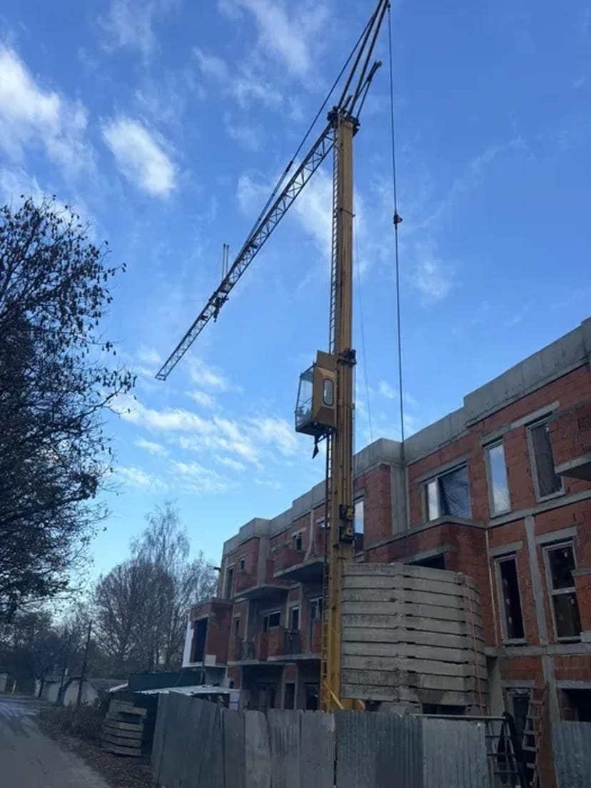 Послуги Баштових Кранів для Забудовників. Швидке Встановлення та Кваліфіковані Машиністи!