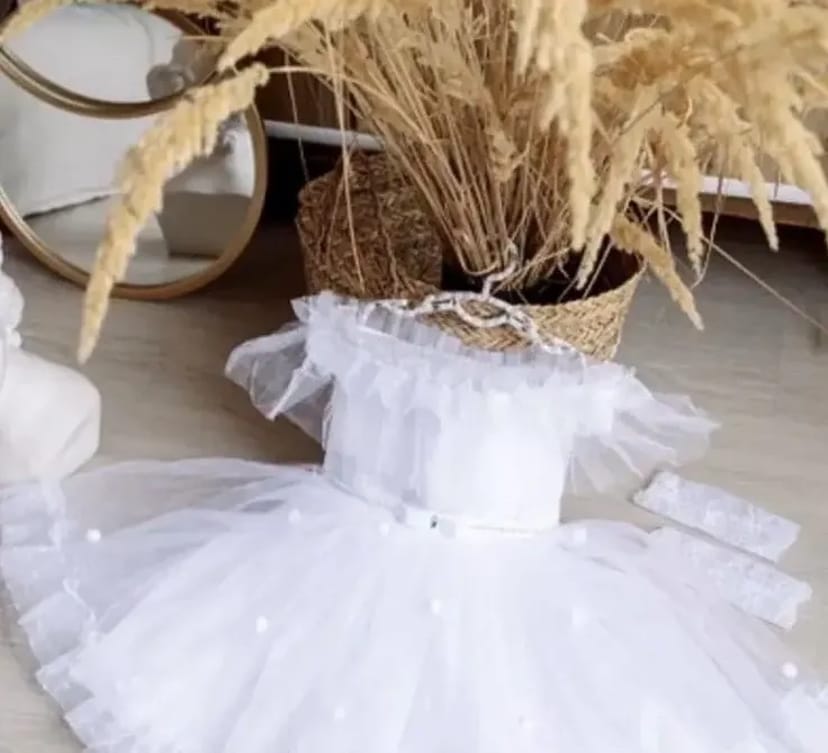 Плаття ошатне біле кульки сніжинки 92-128 зріст 2-6 років