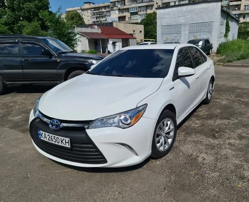 Toyota Camry 50 Hybrid під викуп