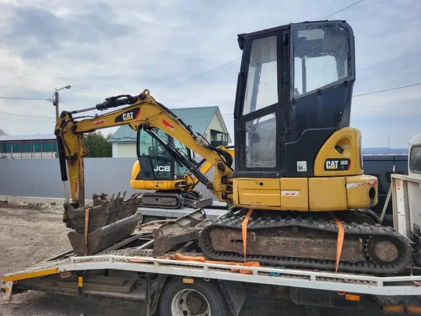 Міні-екскаватор Caterpillar 303.5E
