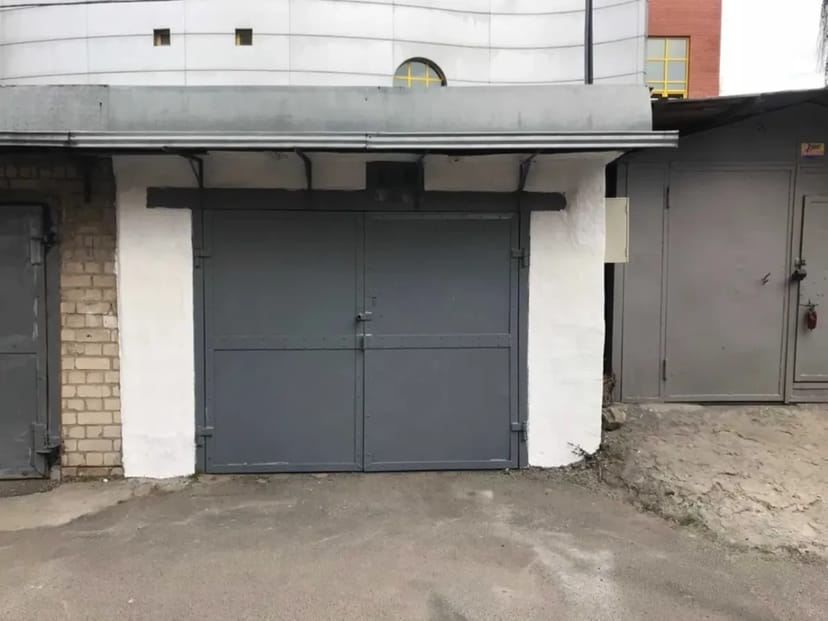 Гараж у центрі, 380В, зарядка електромобіля, яма