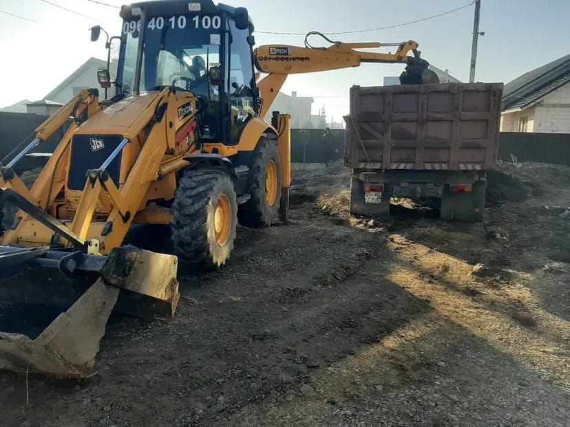Послуги екскаватора-навантажувача JCB 3CX:роботи будь-якої складності!