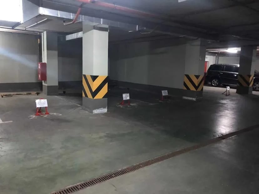 Паркомісце в підземному паркінгу ЖК «Cosmopolitan»