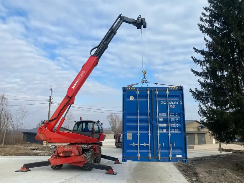 Телескопічний навантажувач Manitou MRT 2540 з поворотною платформою