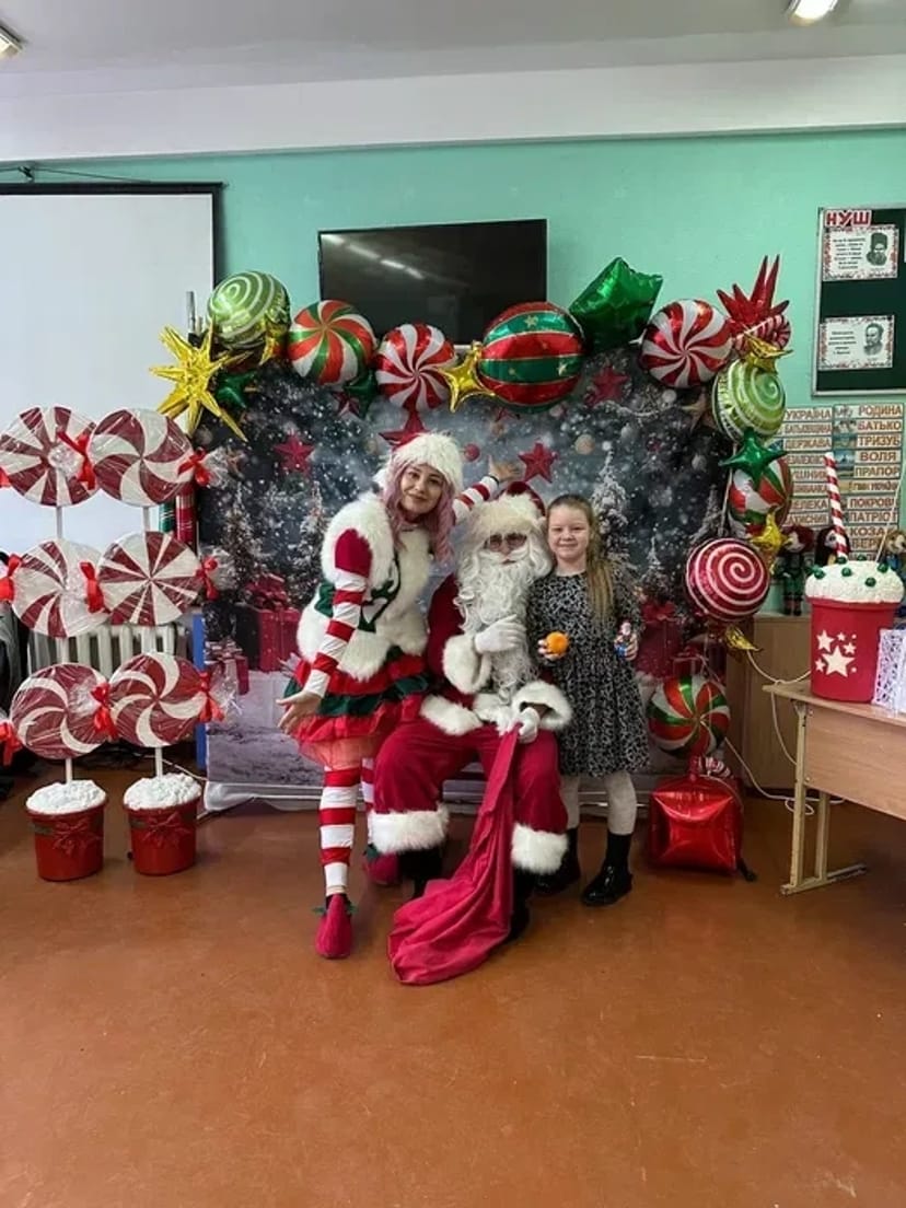 Санта Клаус, Эльфы, Дед Мороз и Снегурочка 2 000 грн.