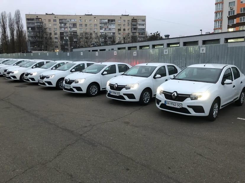 Авто Рено Логан