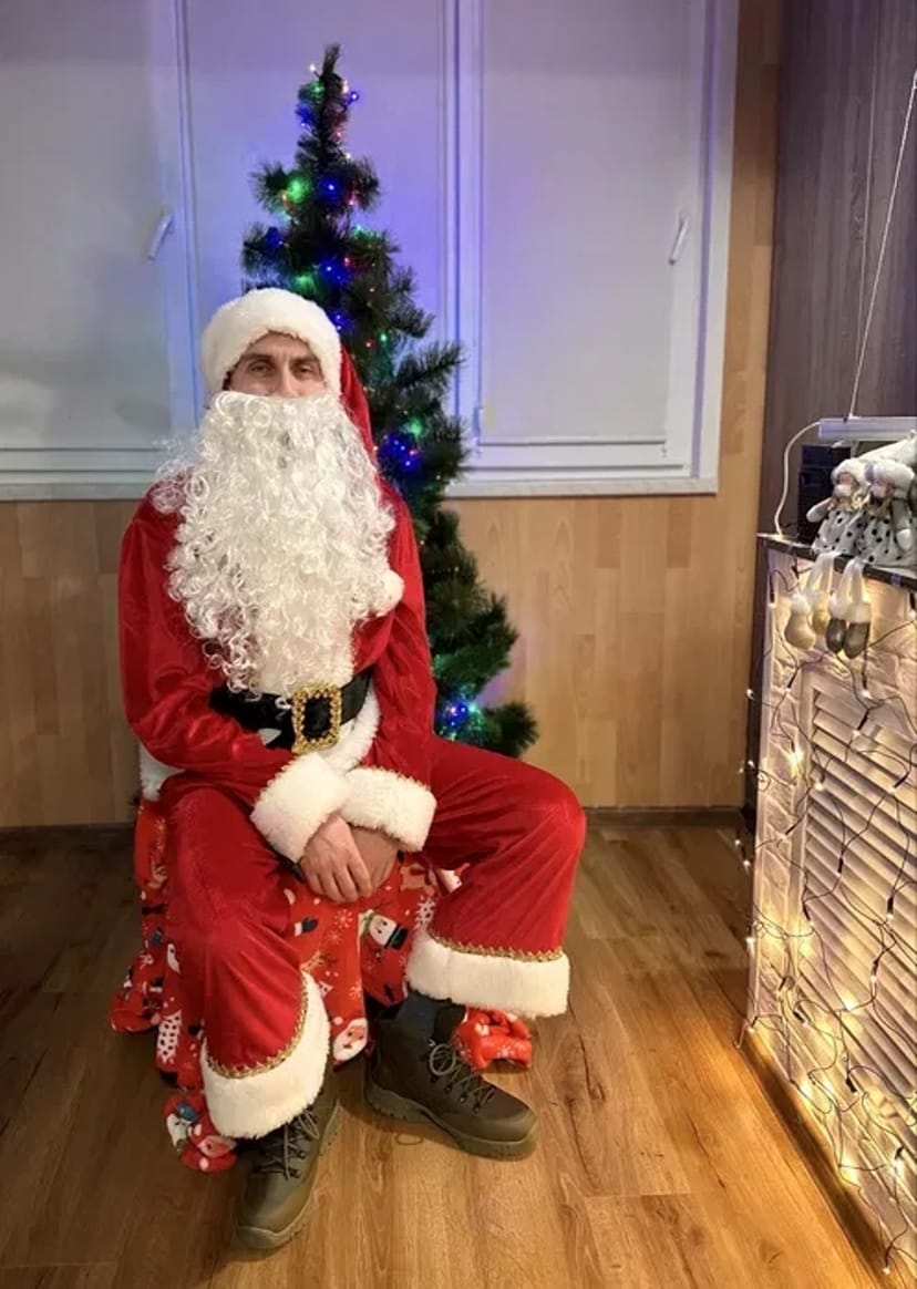 Карнавальний костюм для зимових свят