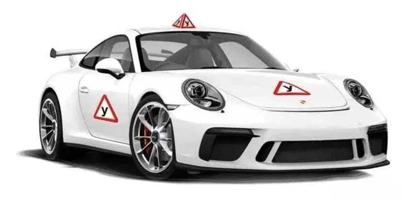 Автоінструктор. Фахівець із навчання управлінню автомобілем.