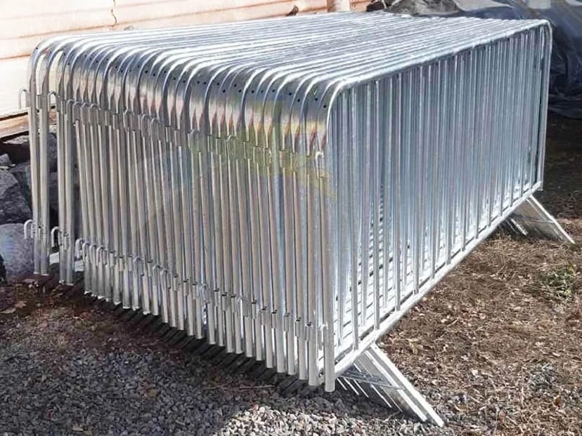 Бар'єрні огорожі для обмеження доступу на територію проведення ремонту