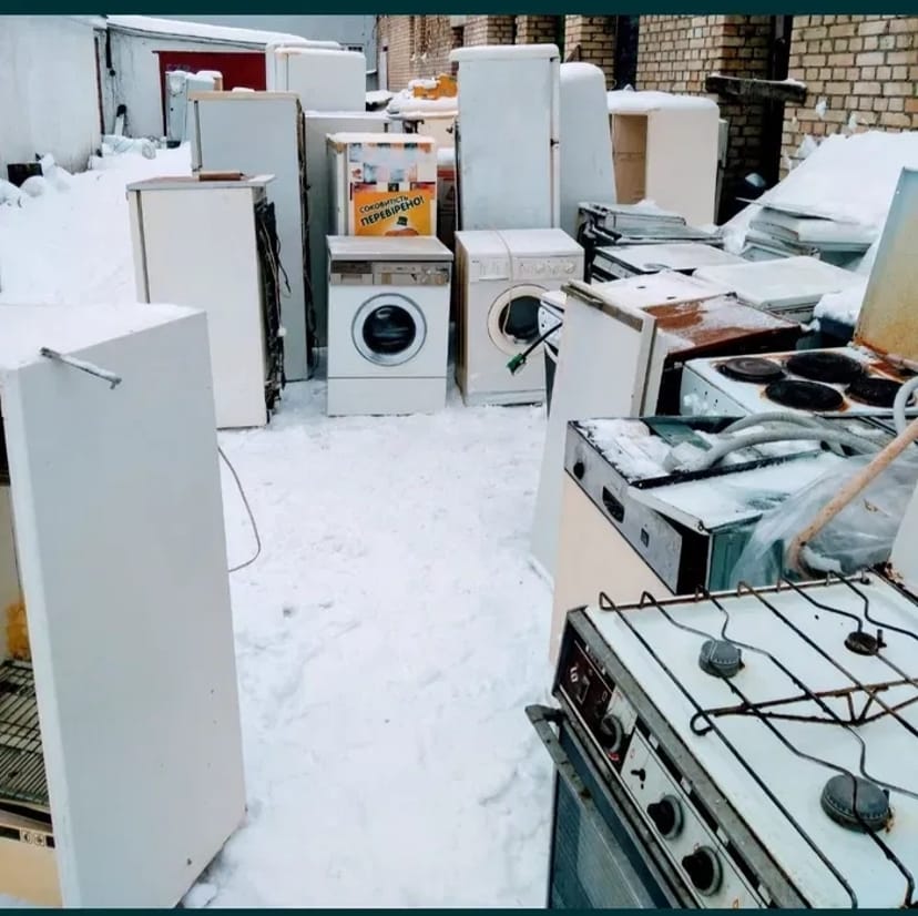 Скупуємо вивозимо ваш мотлох!