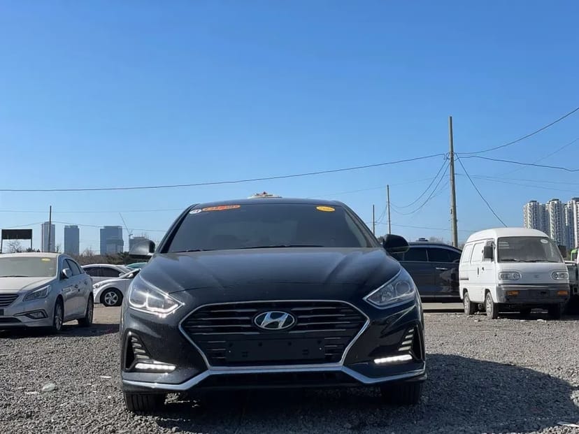 Авто бізнес класу Hyundai Sonata 2016-2018 року