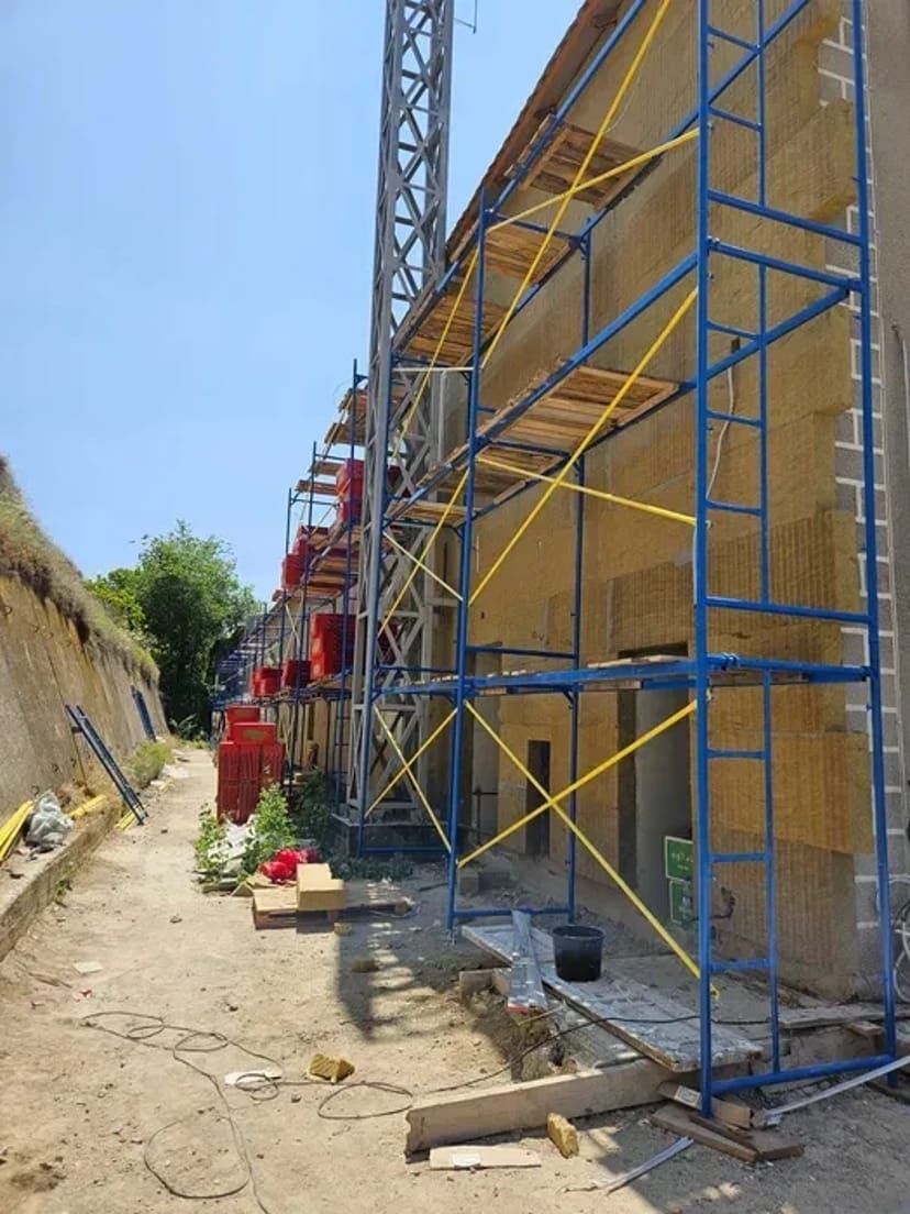 Будівельні ліса для монтажу та фасадних робіт