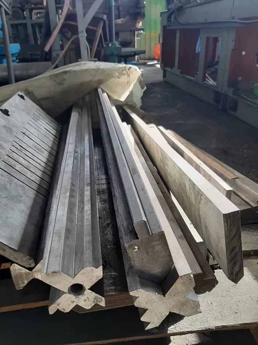 Ножі та матриці для листозгинів відновлення та виготовлення