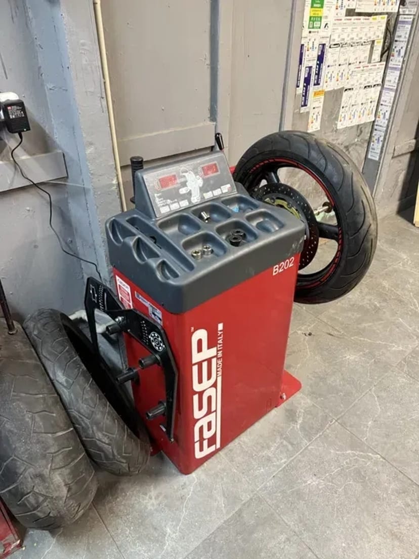 Викатка, вирівнювання дисків мотоцикла, балансування мото коліс Луцьк 300 грн