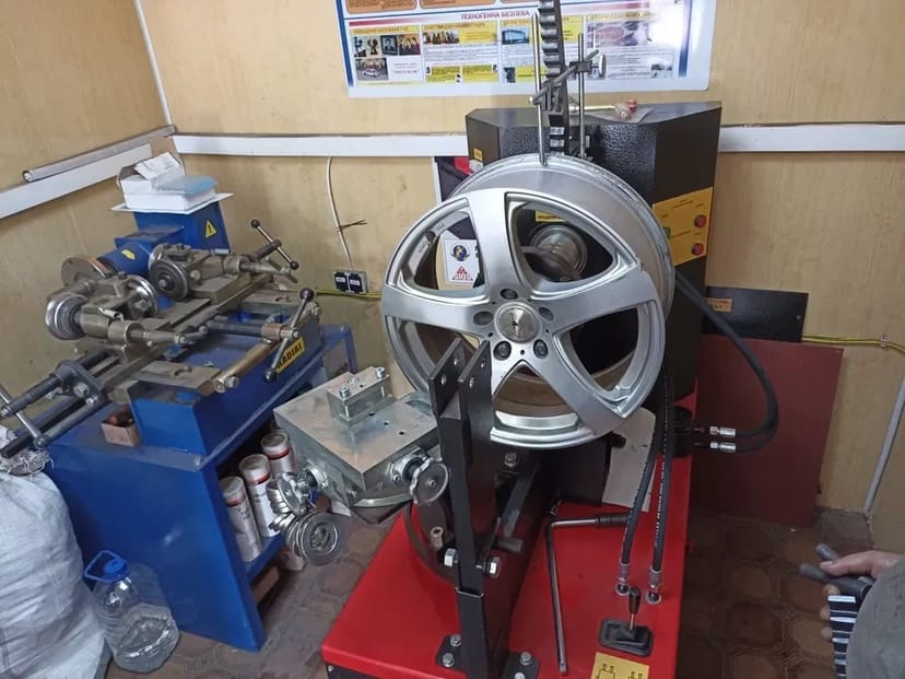 Правка литых дисков. Стальных дисков. ремонт дисков