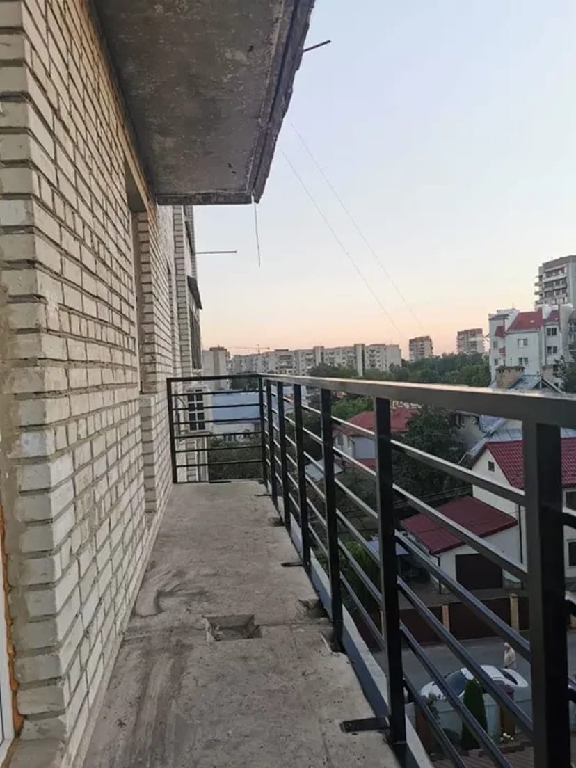 Перила з металу на балкон або лоджію, зварювання під вас