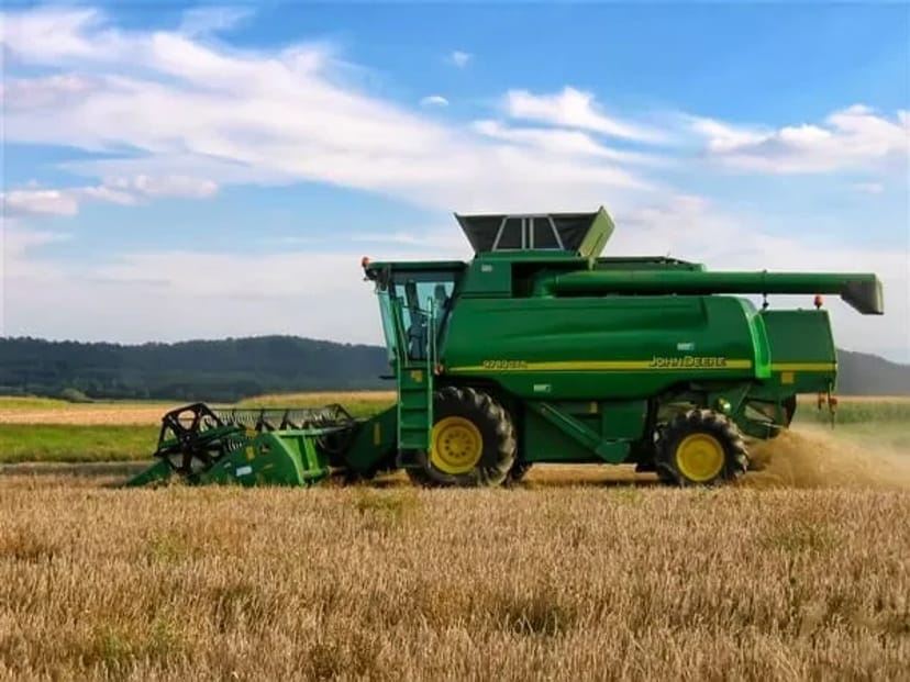  Збирання врожаю пшениця, соя, ріпак комбайном John Deere 9780
