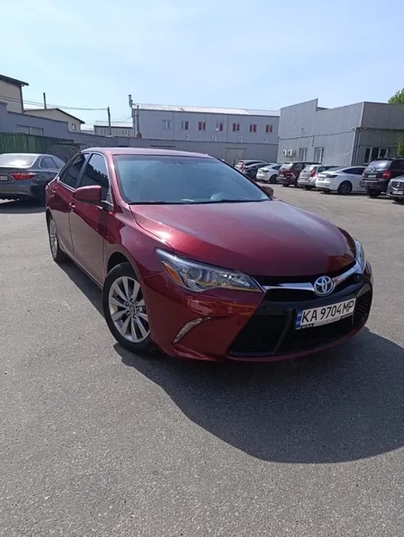 Авто Toyota Camry 5 2016 гібрид/газ для роботи в таксі