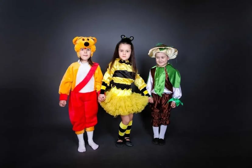 Карнавальні костюми у Львові. Плаття до Першого Причастя.