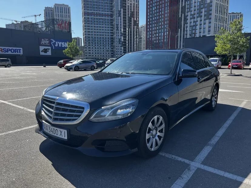 Авто Mercedes-Benz E 200