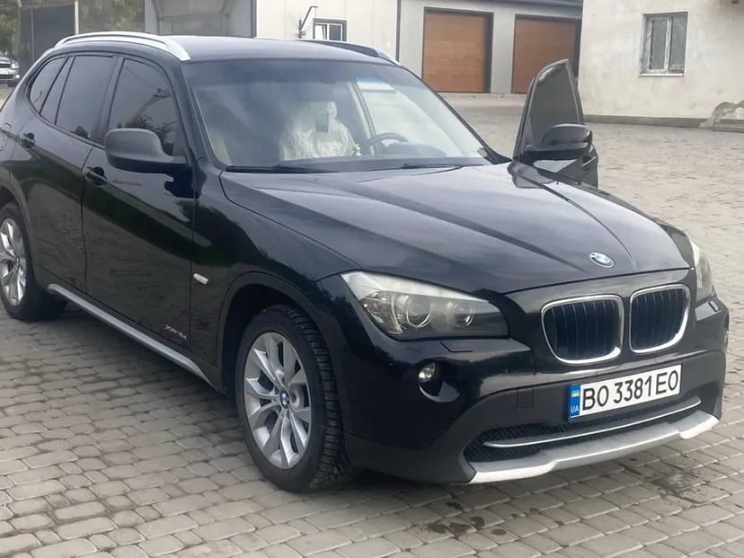 Автомобіль BMW F11 2017 року преміум класу