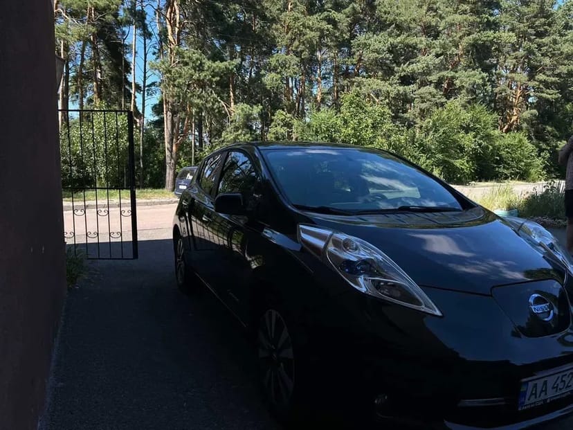 Електромобіль Nissan Leaf — 40 кВт, до 300 км на заряді! 5500 гривень/тиждень