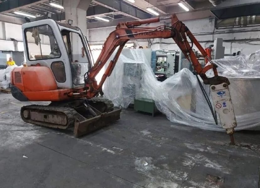 Міні-екскаватор HITACHI EX22 – компактний і потужний