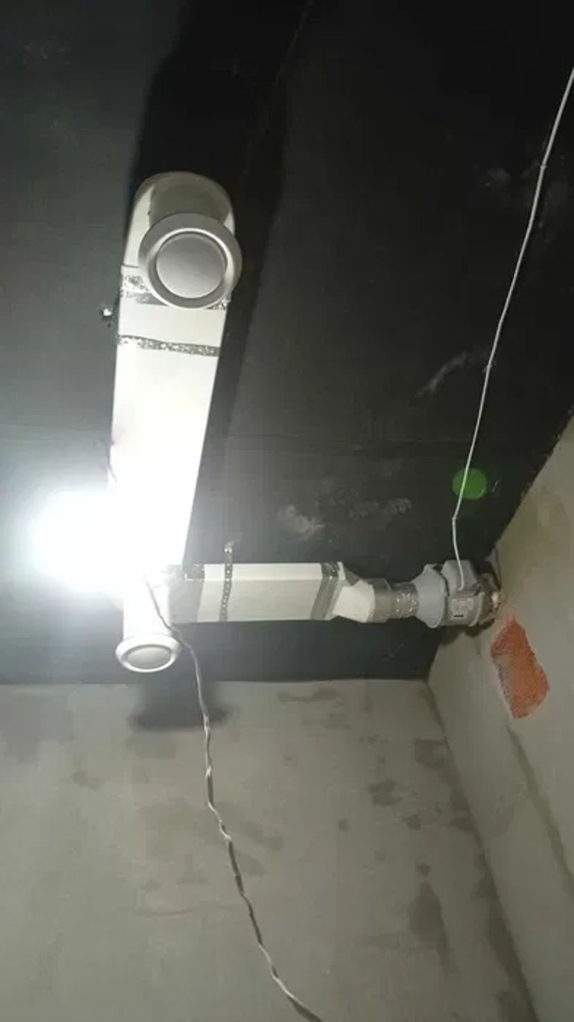 Монтаж побутового та комерційного вентиляційного обладнання