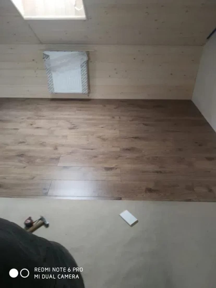 Монтаж вагонки підлоговоі дошки ламінату плінтуса