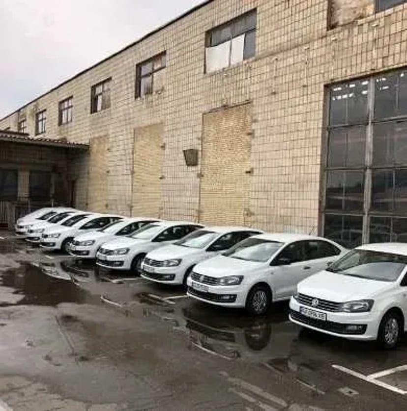 Автівки Київ Volkswagen polo sedan