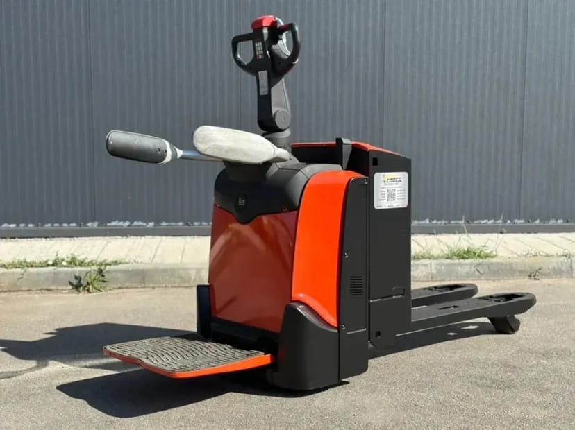 Електричний візок (рокла) Toyota BT LPE200