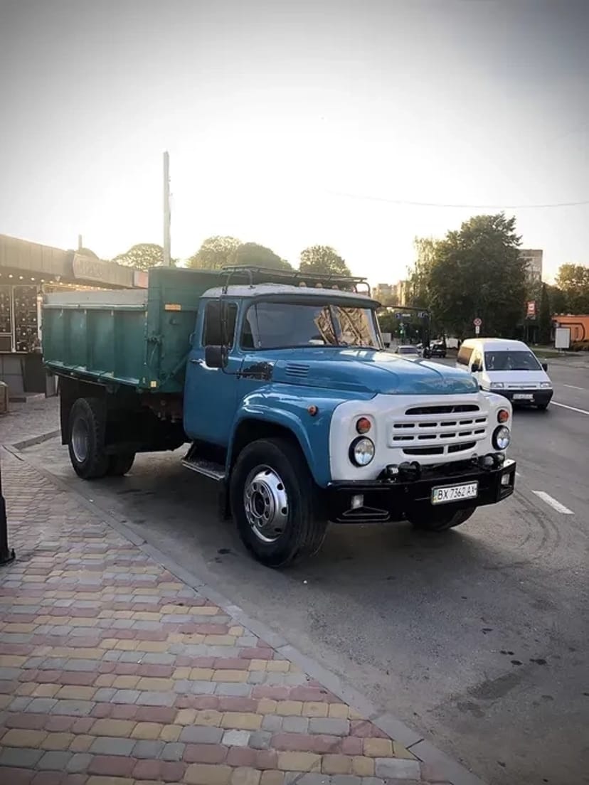 Послуги самоскида (самосвал) ЗиЛ. Вантажні перевезення.