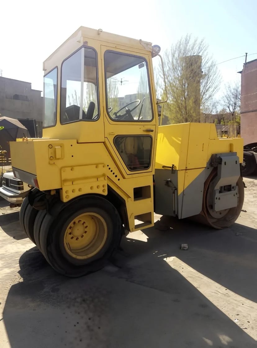 Дорожній каток HAMM HD 12K, BOMA
