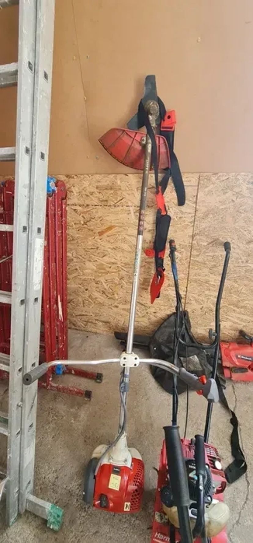 Газонокосарка.