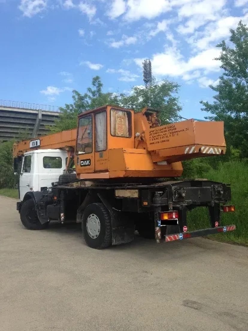 Послуги автокрана (18 тон, стріла 21.7 метра)