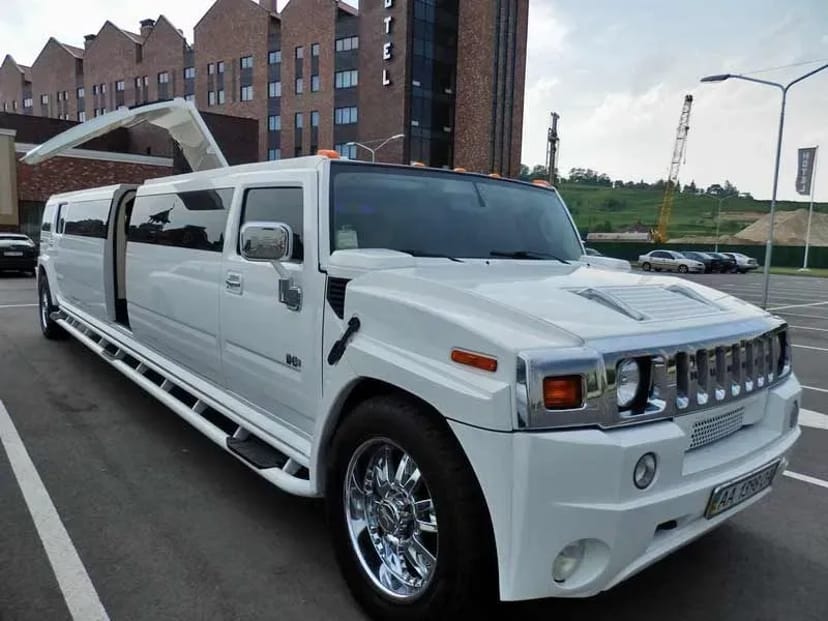 Заказ лимузина, авто на свадьбу