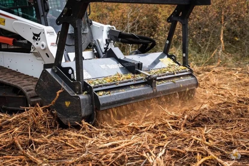 Лісовий мульчер Bobcat для подрібнення деревини та чагарників