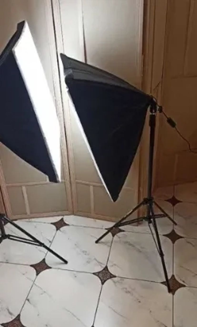 Студійне Світло \Софтбокси, 2 шт 60х60 см+лампами 2 шт по 135 Вт