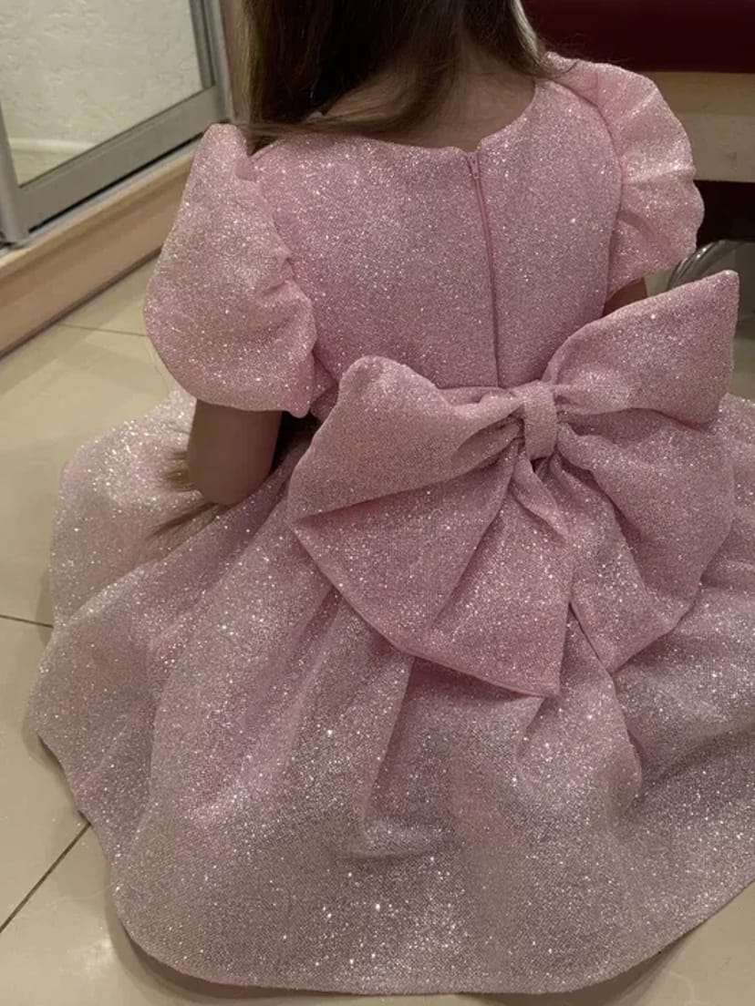 Неймовірна сукня