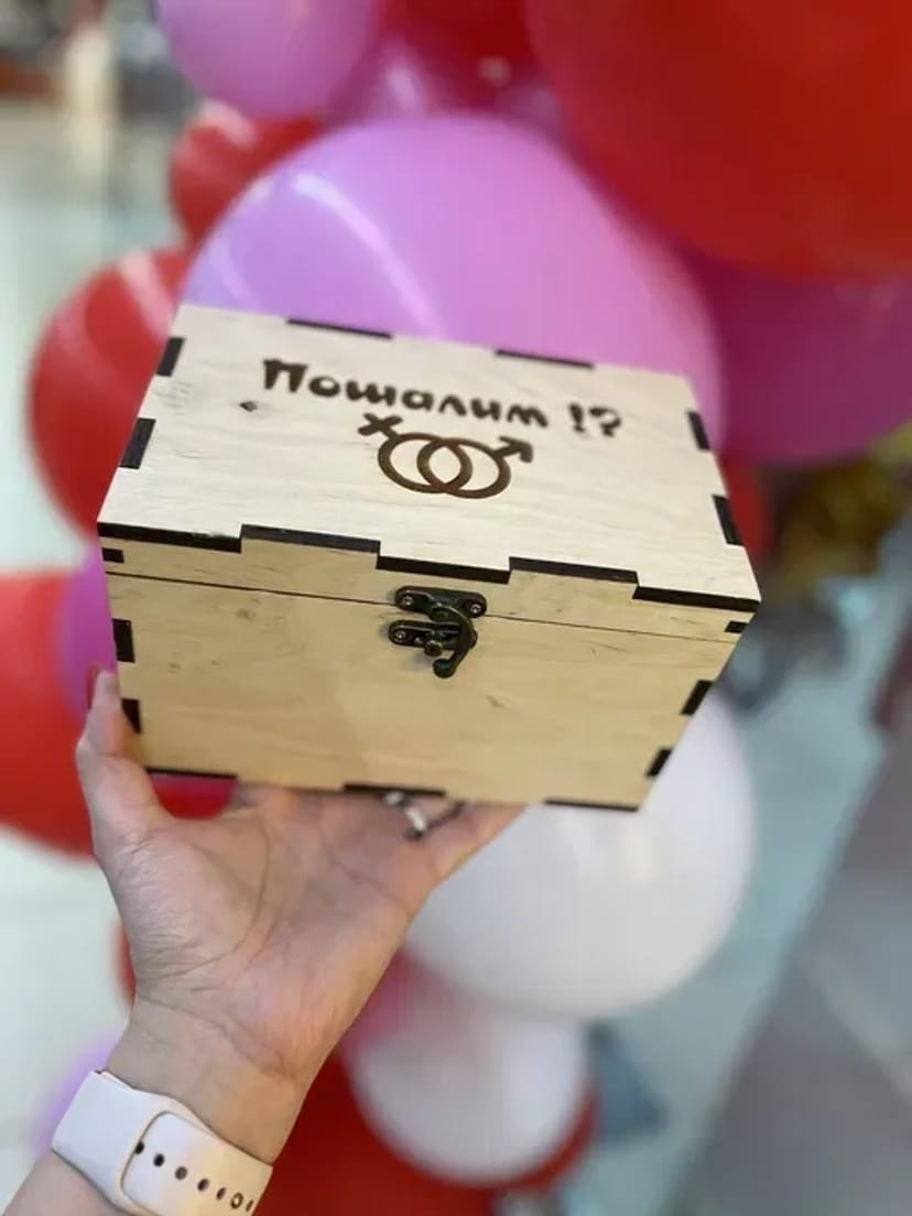 Лазерна різка та гравіювання. Виготовлення сувенірної продукції.